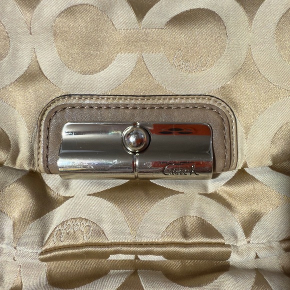 Coach Kristin Op art shoulder bag slightly iridescent tan jacquard Women’s purse - Picture 5 of 8